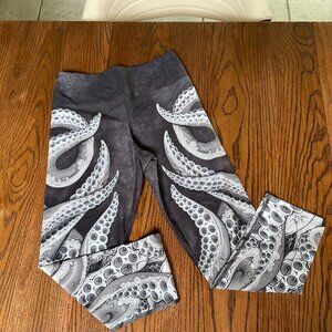 Eagle Rock Werkshop Tentacles Capri length leggings